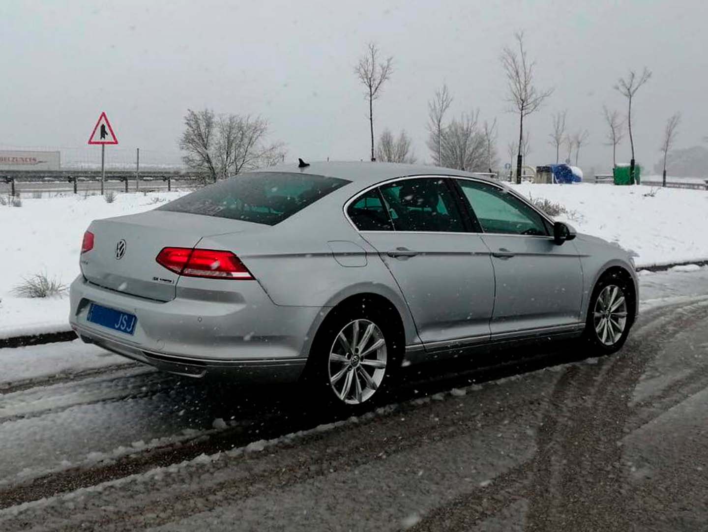 Taxi en Sisante. Vehículo de la flota de Taxis Seyja.
